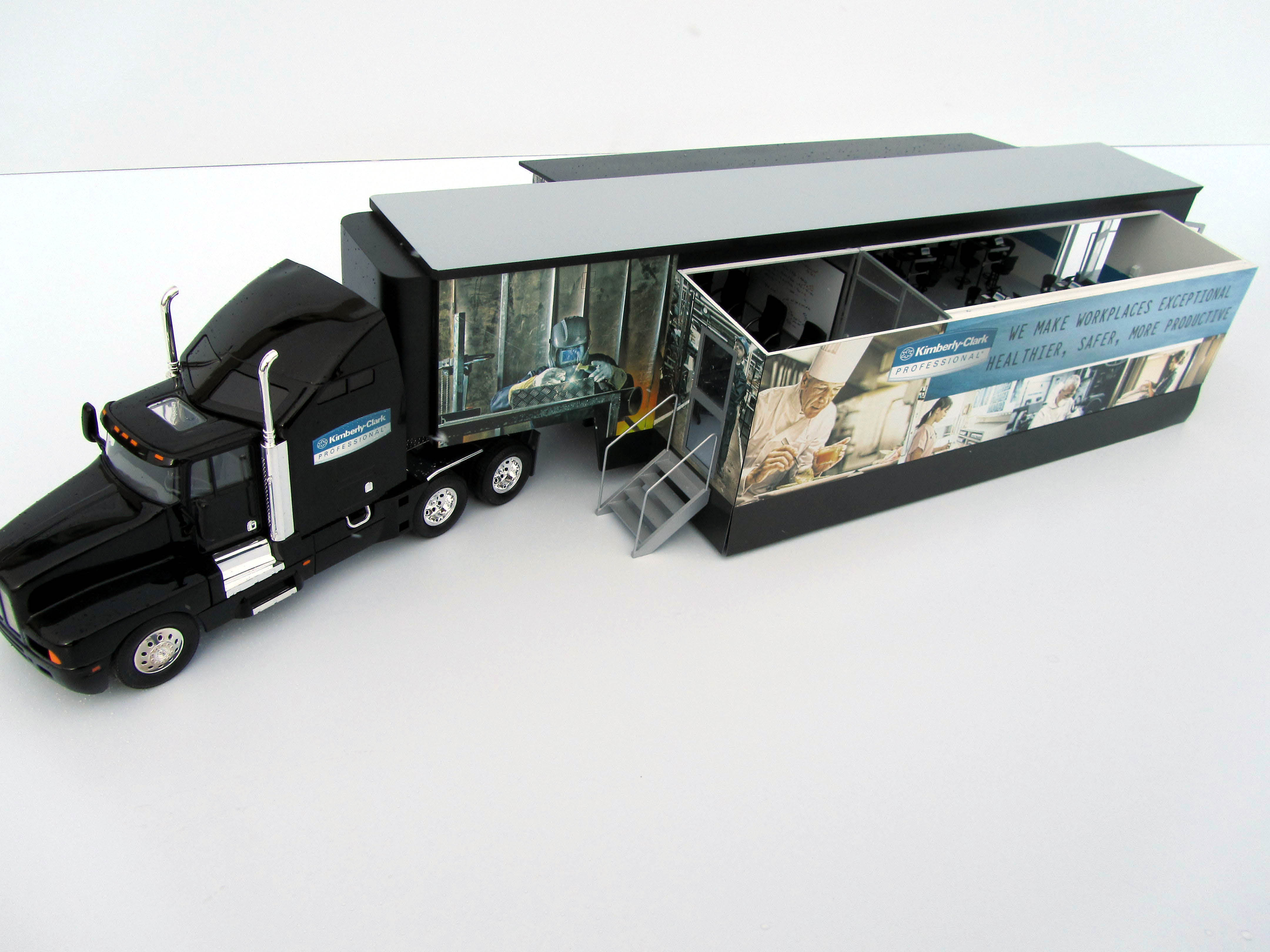exhibit trailer model